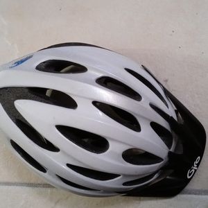 Giro Men's Cycling Helmet